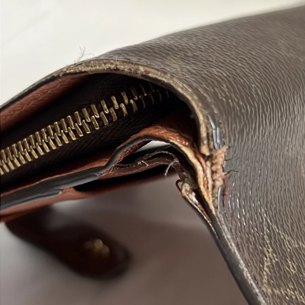 Louis Vuitton Monogram Compact Zippy Wallet - Picture 13 of 16